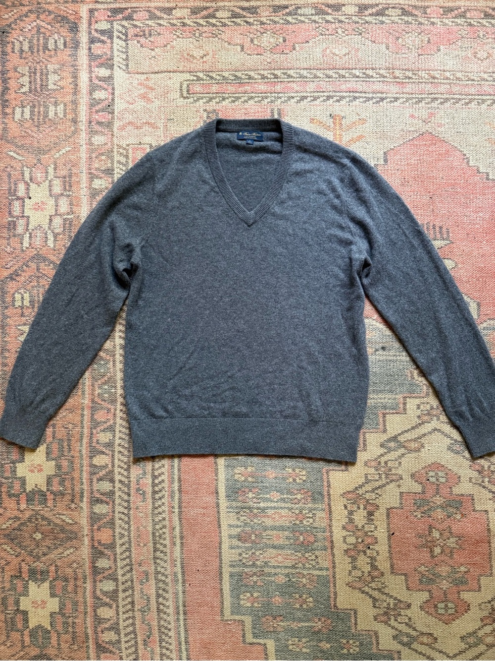 Brooks Brothers 3 ply Cashmere V Neck Sweater | Charcoal Grey | Size L